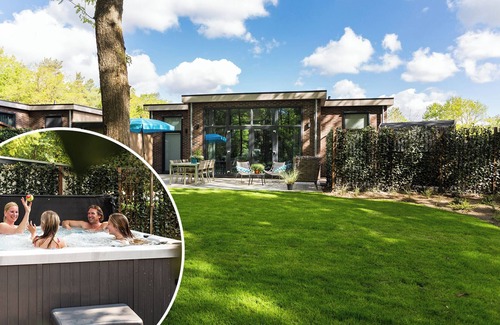 Beekbergen-West Chalet De Esquí | ✓ Beekhoeve at Recreatiepark Beekbergen ✓ Holiday home for 4 persons ✓ Located in Beekbergen (Gelderland) ✓ Holiday park on the Veluwe ✓ Book directly through the park