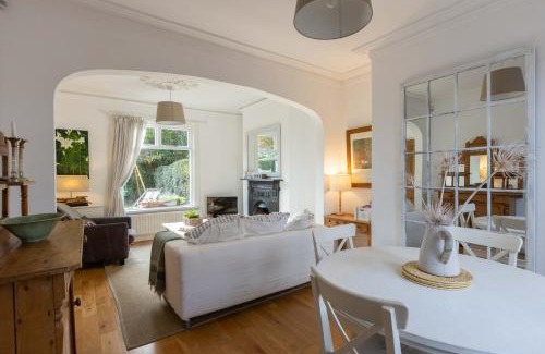 Belfast Casa | Beersbridge Cottage near Titanic Centre & Airport