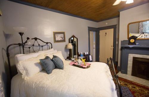 Mount Airy Cama Y Desayuno | Bees B & B-V