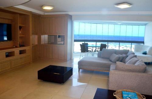 Barra Sul Apartamento | Beira-Mar: Verão de Luxo em Balneário Camboriú!