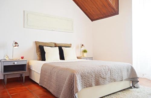Linda-a-Velha Apartamento | Belém Apartment