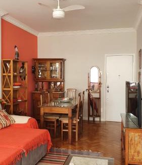 Copacabana Apartamento | Belíssimo APTO 2 quartos Copacabana á 3 minutos andando para praia