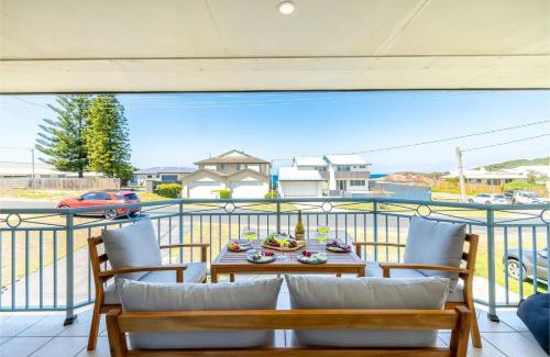 Anna Bay Casa | Bel Air, 8A Ocean Ave - pet friendly, water views and air con