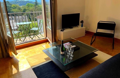 Centre Ville Apartamento | Bel Appartement Pau Centre Avec vue sur les Pyrénées