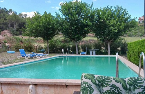 Sant Salvador de Guardiola Cabaña | Acogedora casa rural en Catalunya con piscina
