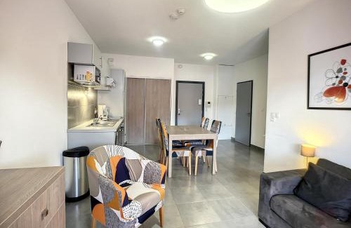 Lamalou-les-Bains Apartamento | Bel F2 climatisé, terrasse, parking, à 50m des Thermes de Lamalou-les-Bains, animaux acceptés - FR-1-451-193