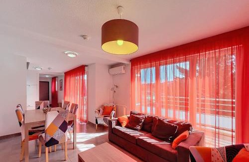 Lamalou-les-Bains Apartamento | Bel F3 climatisé avec parkings, terrasse et vue sur montagnes à 50m du centre et des thermes - FR-1-451-213