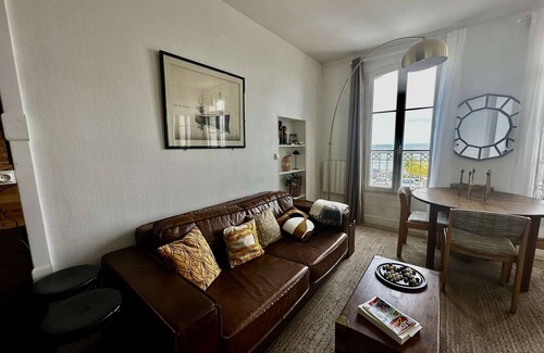 Luc-sur-Mer Apartamento | Bel Horizon, charming apartment with balcony and sea view