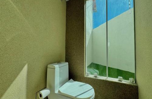 Barra do Jacuipe Casa | Bela acomodação em jacuipe com churrasqueira, piscina, mesa de sinuca e três quartos, dois sendo suítes! Além de muito espaço por toda a área!