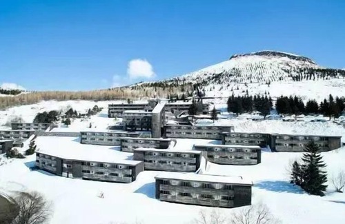 Bouvet Island Apartamento | Belambra Clubs Superbesse - Le Chambourguet - Half-board - Classic accommodation 1 Bedroom 2 Adults and 2 Children Balcony