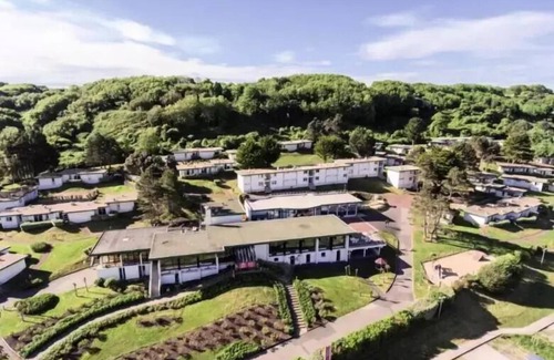 Colleville-sur-Mer Apartamento | Belambra Clubs Résidence Colleville-sur-Mer - Omaha Beach - Essential Bungalow 2 Bedrooms 5 People Terrace