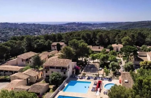 La Colle-sur-Loup Apartamento | Belambra Clubs and Residence La Colle-sur-Loup - Les Terrasses De Saint-Paul De Vence - Classic Duplex Apartment 1 Bedroom 5 People Terrace