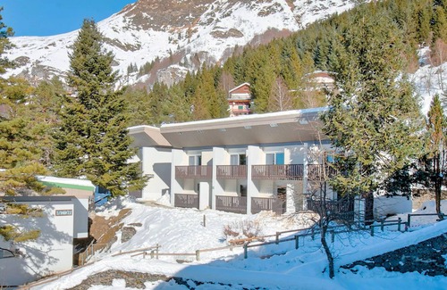Eaux-Bonnes Apartamento | Belambra Clubs Gourette - Lou Sarri - Half board - Classic accommodation 3 Adults and 1 Child with balcony