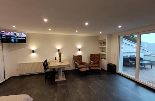 Uerzig Cabina | BelaVista'nBed - Peaceful Studio with private Terrace and Amazing Mosel Valley Views