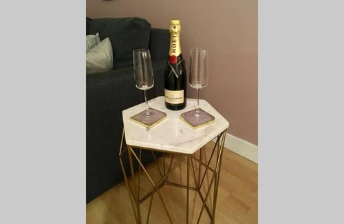 Belfast Central District Apartamento | Belfast City Centre Apartment with parking