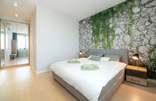 Savamala Apartamento | Belgrade Waterfront 3br/2bath