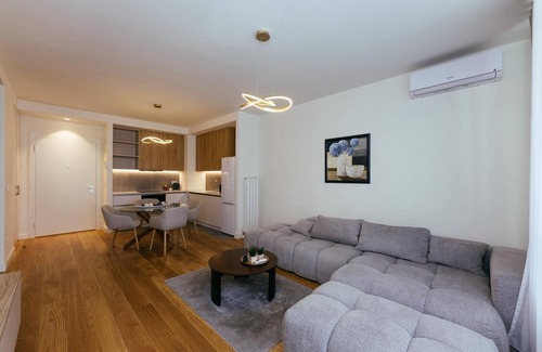 Savski Venac Apartamento | Belgrade Waterfront - Designer One-Bedroom Apartment with Breakfast and Parking.