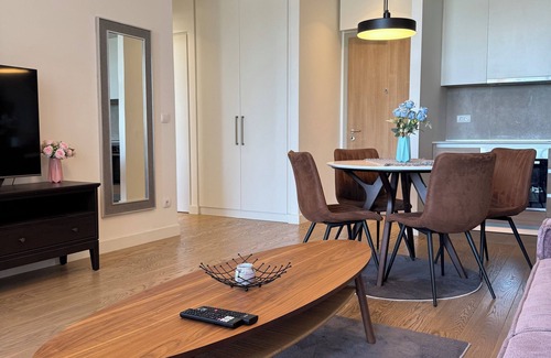 Sarajevska Apartamento | Belgrade Waterfront - River View Apartment with Breakfast and Parking included.