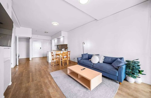 Bowen Hills Apartamento | Belise - Executive 2BR Elegance plus parking & pool
