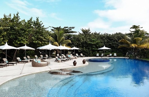 San Pedro Hotel | Belize Spa Resort! Comfortable Bungalow, Pool! Near North Ambergris Caye Beach!