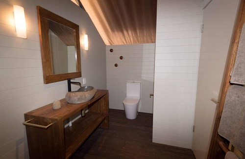 Imintji Cabina | Bell Gorge Wilderness Lodge