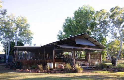 Imintji Otro | Bell Gorge Wilderness Lodge