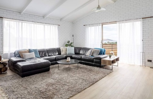 Bellerive Casa | Bella Bellerive Grand Lookout Close to Beach