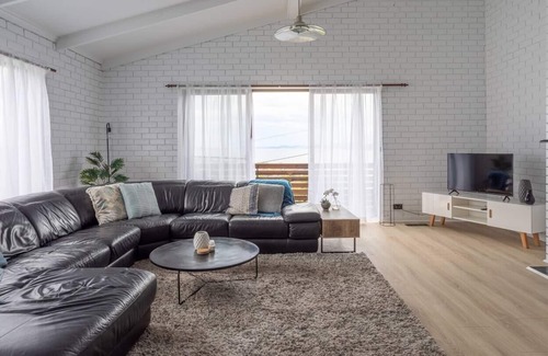 Bellerive Casa | Bella Bellerive Grand Lookout Close to Beach