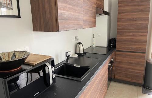 Dinard Apartamento | BELLA CRUZ 66 m2 prestations premium, wifi, balcon, parking avec borne de recharge électrique, plage Prieuré, Commerces