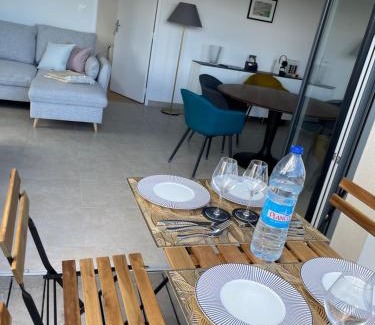 Dinard Apartamento | BELLA CRUZ 66 m2 prestations premium, wifi, balcon, parking avec borne de recharge électrique, plage Prieuré, Commerces