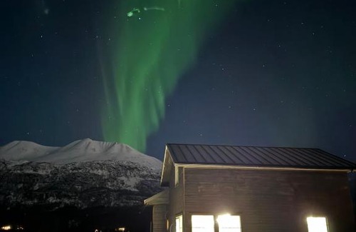 Lyngen Apartamento | Bella Karnes