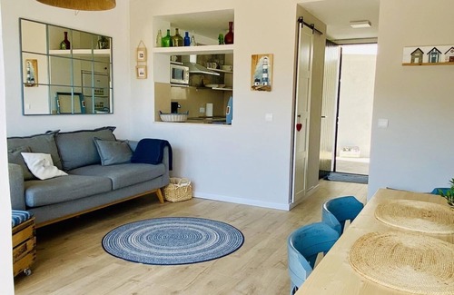 Sa Riera Apartamento | Bella Nit Sa Riera Sea View Duplex w Parking