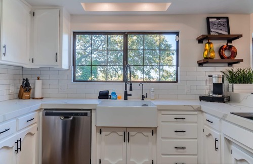 Paso Robles Casa | Bella Noche Hilltop Ranch-Stunning Hilltop Retreat overlooking Paso!