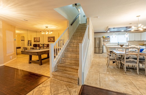 Parkwood Casa | 🌹BELLA🌹 Vacation Home & Ultimate HangOut 🏯Cave🏯