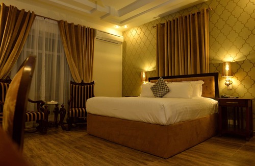 F-8 Sector Hotel | Bella View Lounge