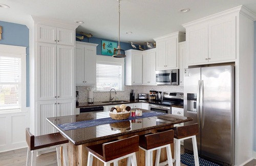 Gilchrist Casa | Bella Vista: 4 BR, 2 BA House in Gilchrist, Sleeps 16