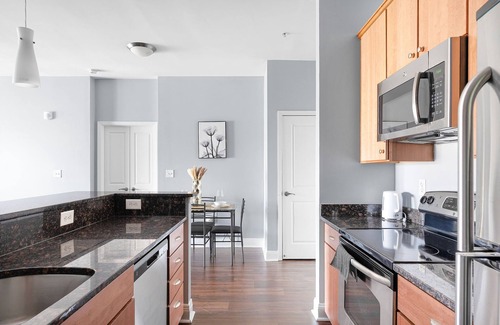 Cole-Noble District Apartamento | Bella Vista Downtown 2BR 2BA