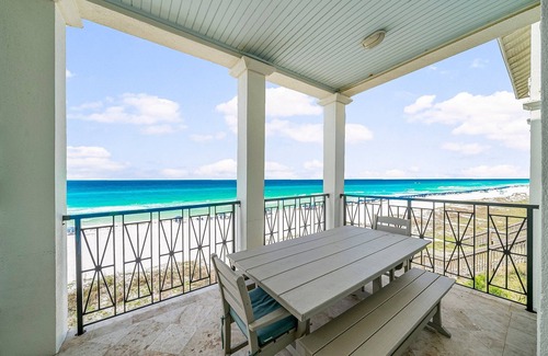 Frangista Beach Casa | *Bella Vista on the Beach*Fully Remodeled*Hot Tub*Beach Gear*Shared Pool*9 Beds*