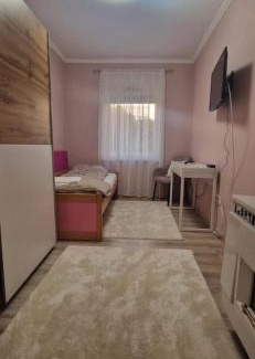 Kaposvar Apartamento | Bella Z Apartman