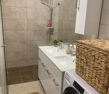 Kaposvar Apartamento | Bella Z Apartman