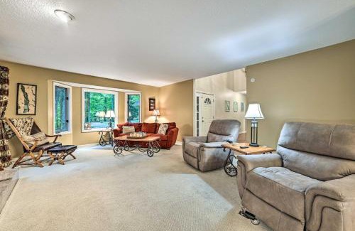 Mancelona Casa | Bellaire Ski Escape about 1 Mile to Schuss Mountain!