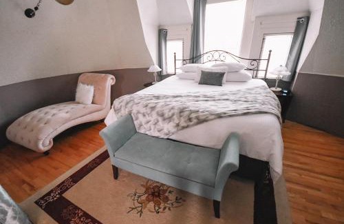 Morden Cama Y Desayuno | Bellas Castle