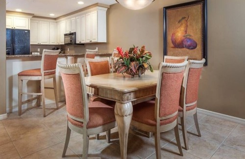 Redevelopment Area Condominio | Bellasera Resort 2 Bd Luxury Condo with Pool, Jazz Club and Restaurant