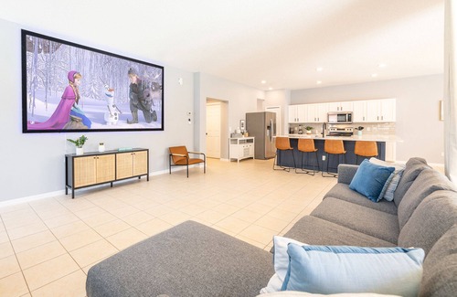 Bellavida Villa | Bellavida Resort 6BR Villa w/ Relaxing Pool, Spa & Movies near Disney