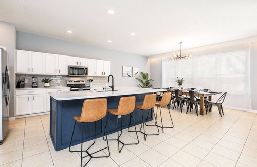Bellavida Villa | Bellavida Resort 6BR Villa w/ Relaxing Pool, Spa & Movies near Disney