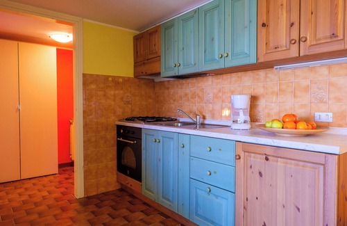 Colico Piano Apartamento | Bellavista A Garden Holiday Apartment with Pool