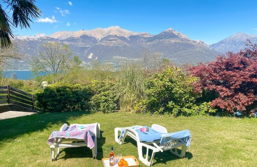 Colico Piano Apartamento | Bellavista A Garden Holiday Apartment with Pool