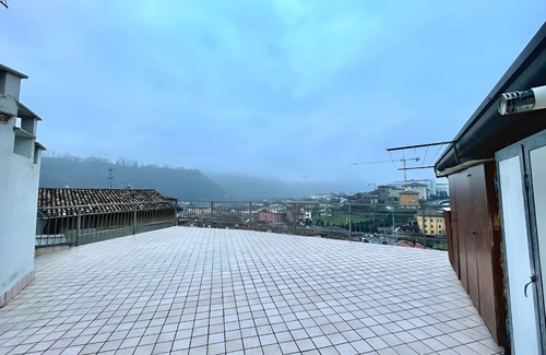 Vertova Apartamento | Bellavista apartment in Vertova with breathtaking mountain views