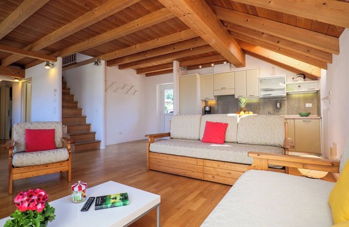 Colico Piano Apartamento | Bellavista II Holiday Apartment with Pool