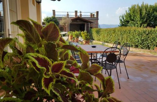 Contrada Castello Apartamento | Bellavista la tua romantica vacanza sul Trasimeno